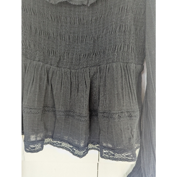 American Eagle Black Ruffle Long Sleeve Blouse Medium - Picture 3 of 5